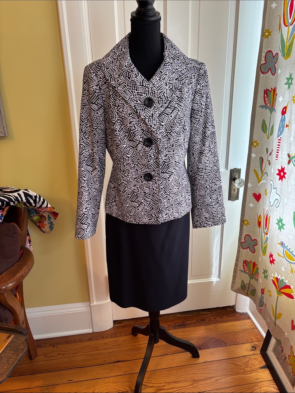 Ladies skirt suit size 8